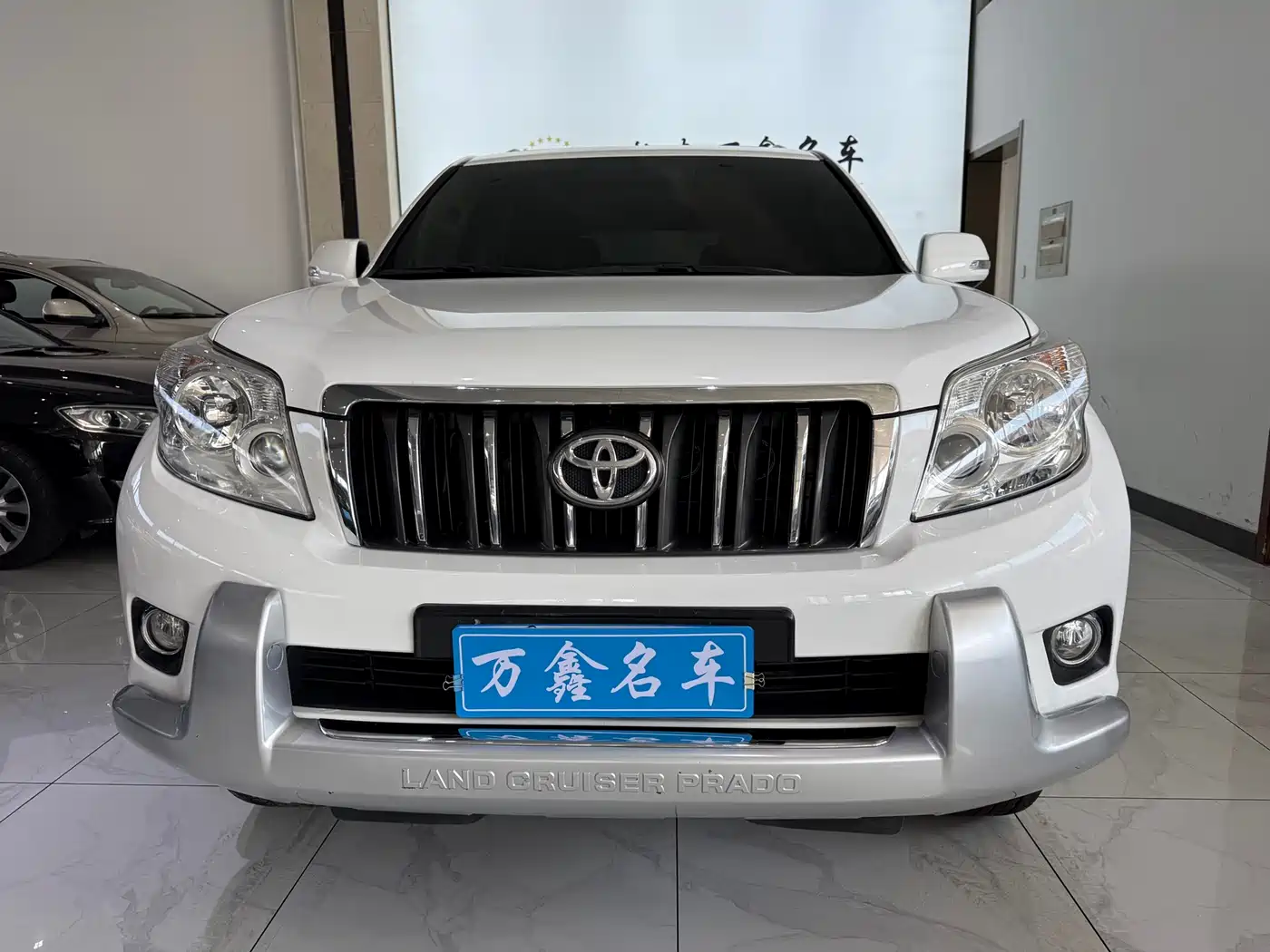 Toyota Prado 2010 4.0L Automatic TX фото 2