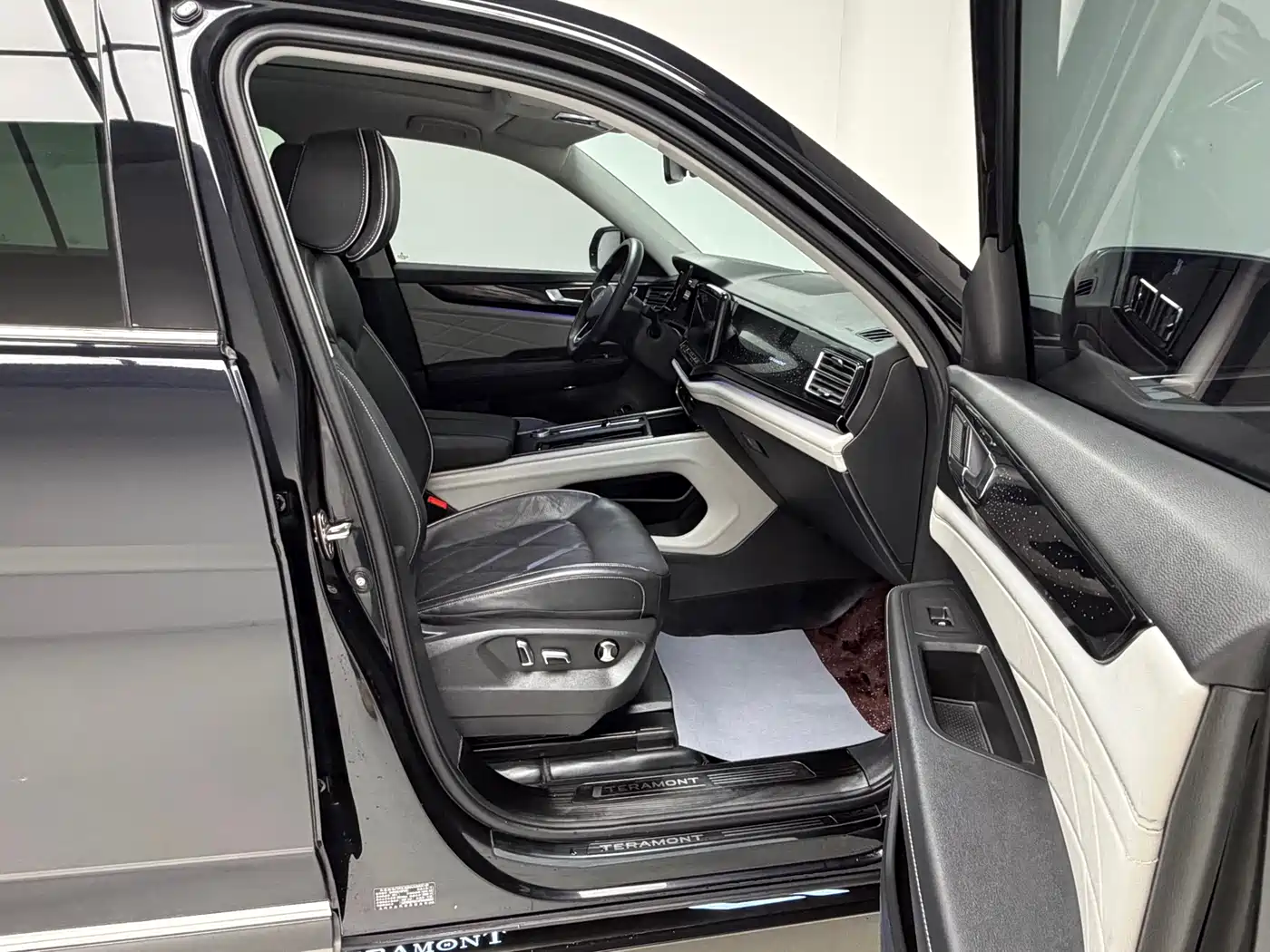 Volkswagen Teramont 2024 380TSI 4WD Prestige Luxury Edition фото 11