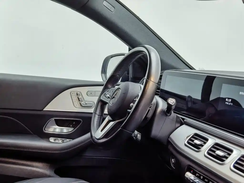 Фото 22 - Mercedes-Benz GLE Coupe