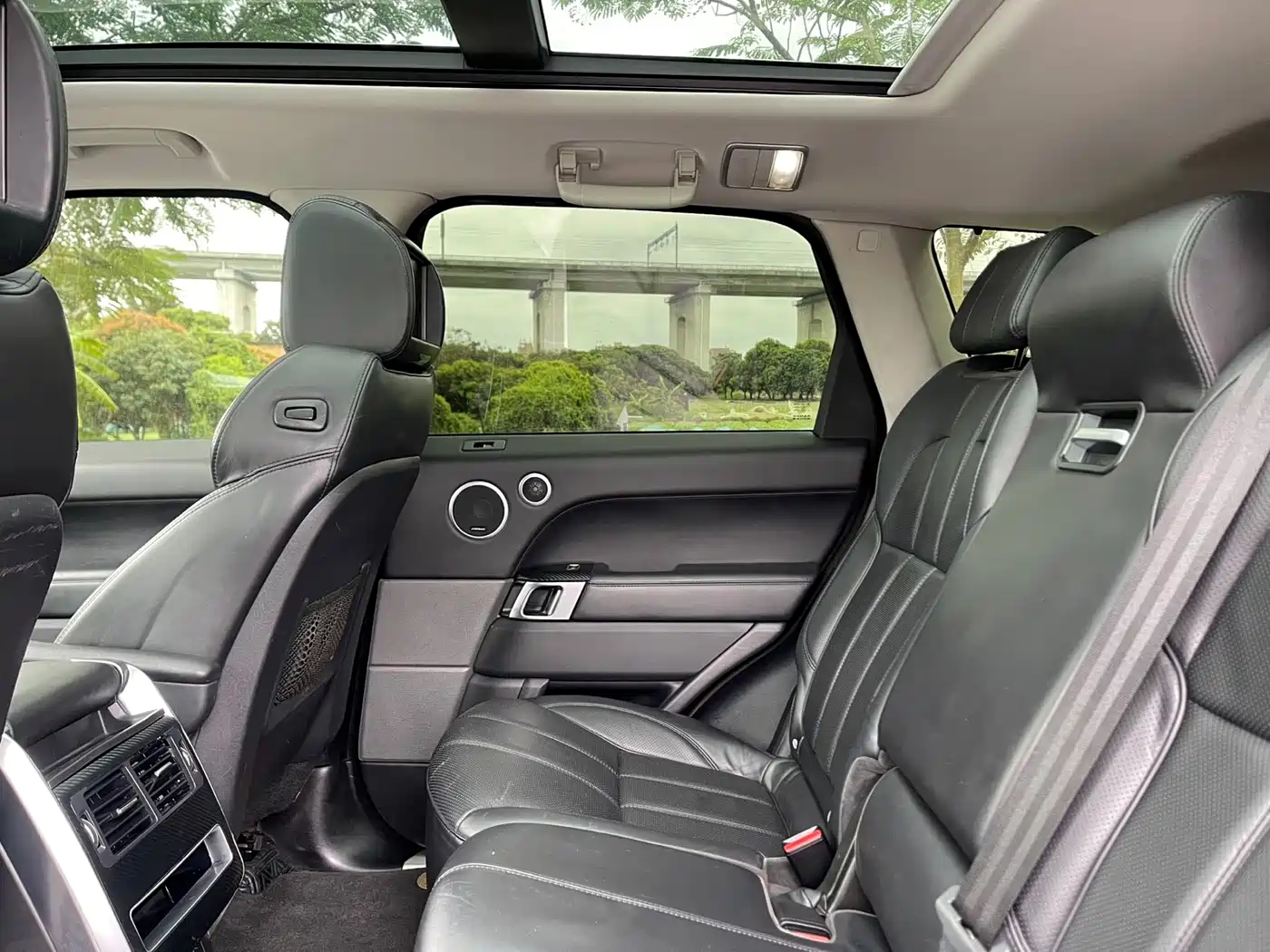 Land Rover Range Rover Sport 2015 3.0 SC V6 HSE фото 16