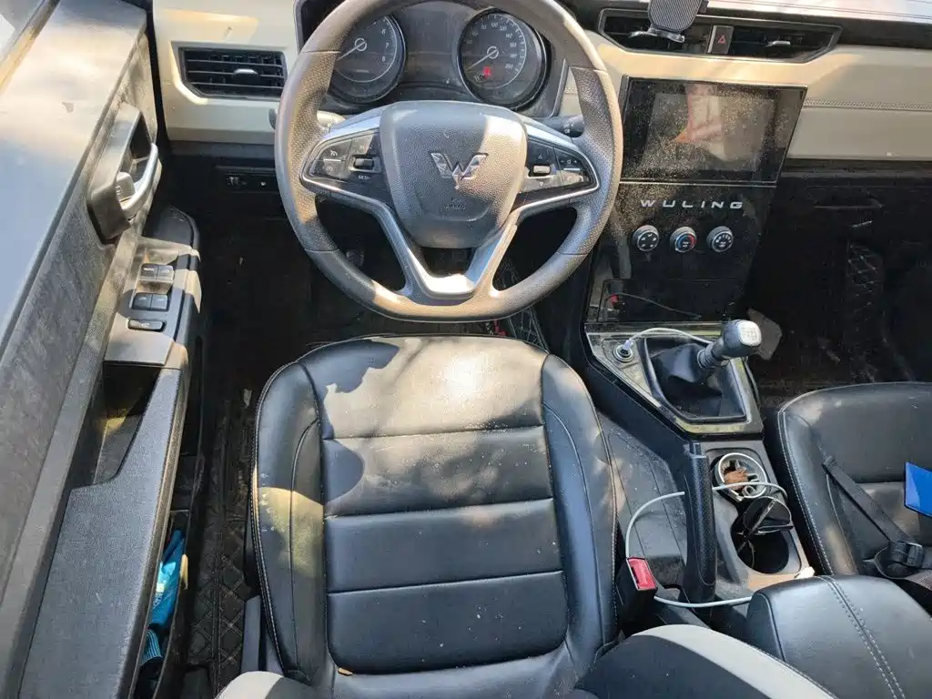 Wuling Motors Wuling Hongguang PLUS 2021 2020 1.5L Manual Comfort 7-seater