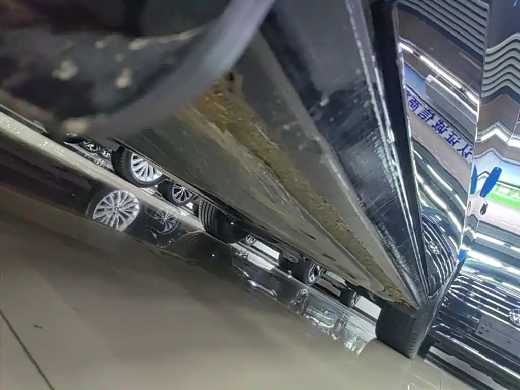 Volkswagen Passat 2025 Pro 380TSI Dragon Glory Edition фото 22