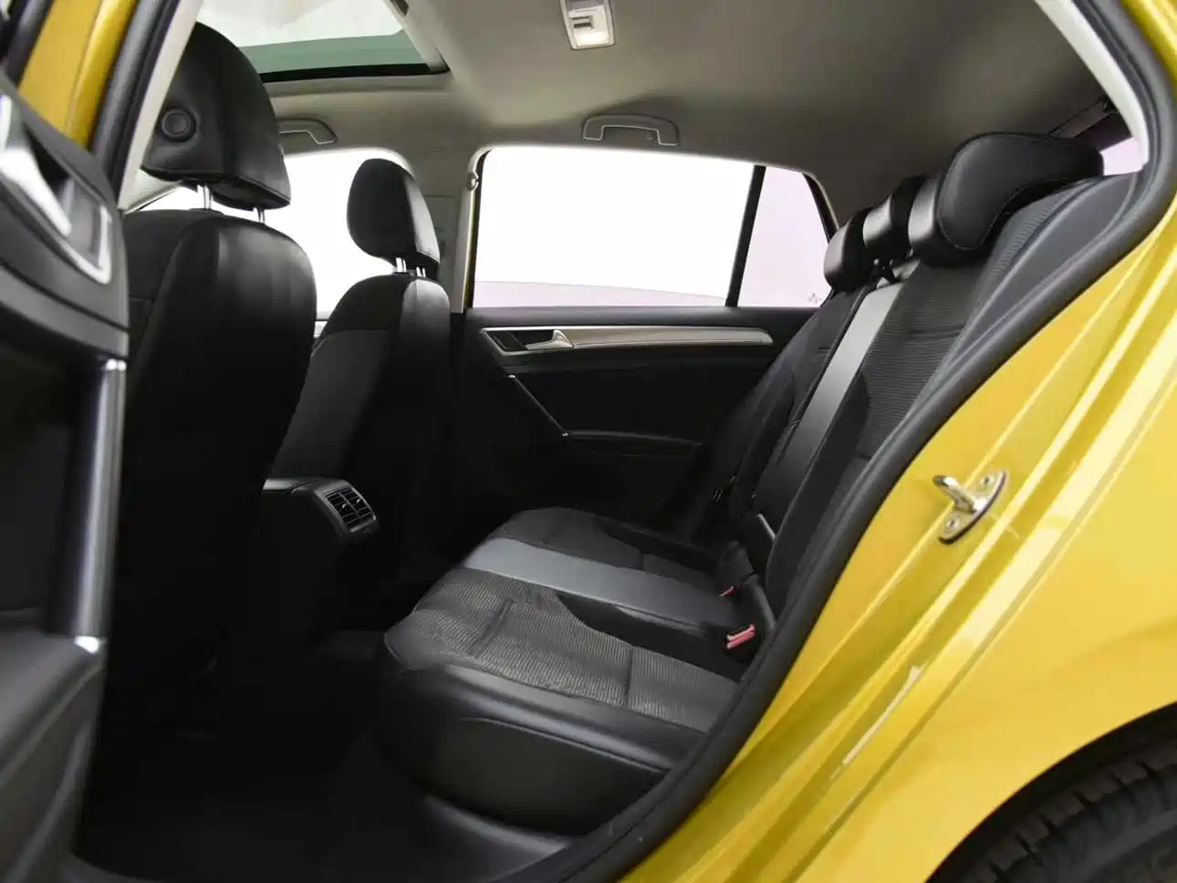 Volkswagen Golf 2018 230TSI Automatic Comfort фото 12
