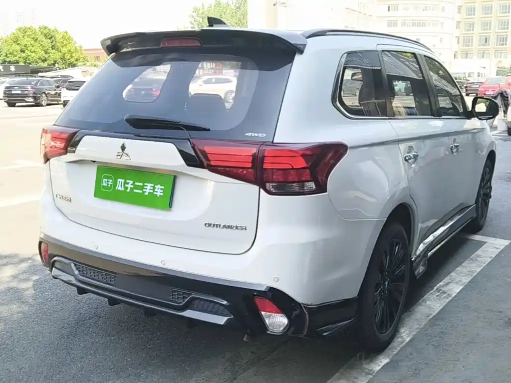 Mitsubishi Outlander 2022 2021 2.4L 4WD Yaodong Edition 5-seater