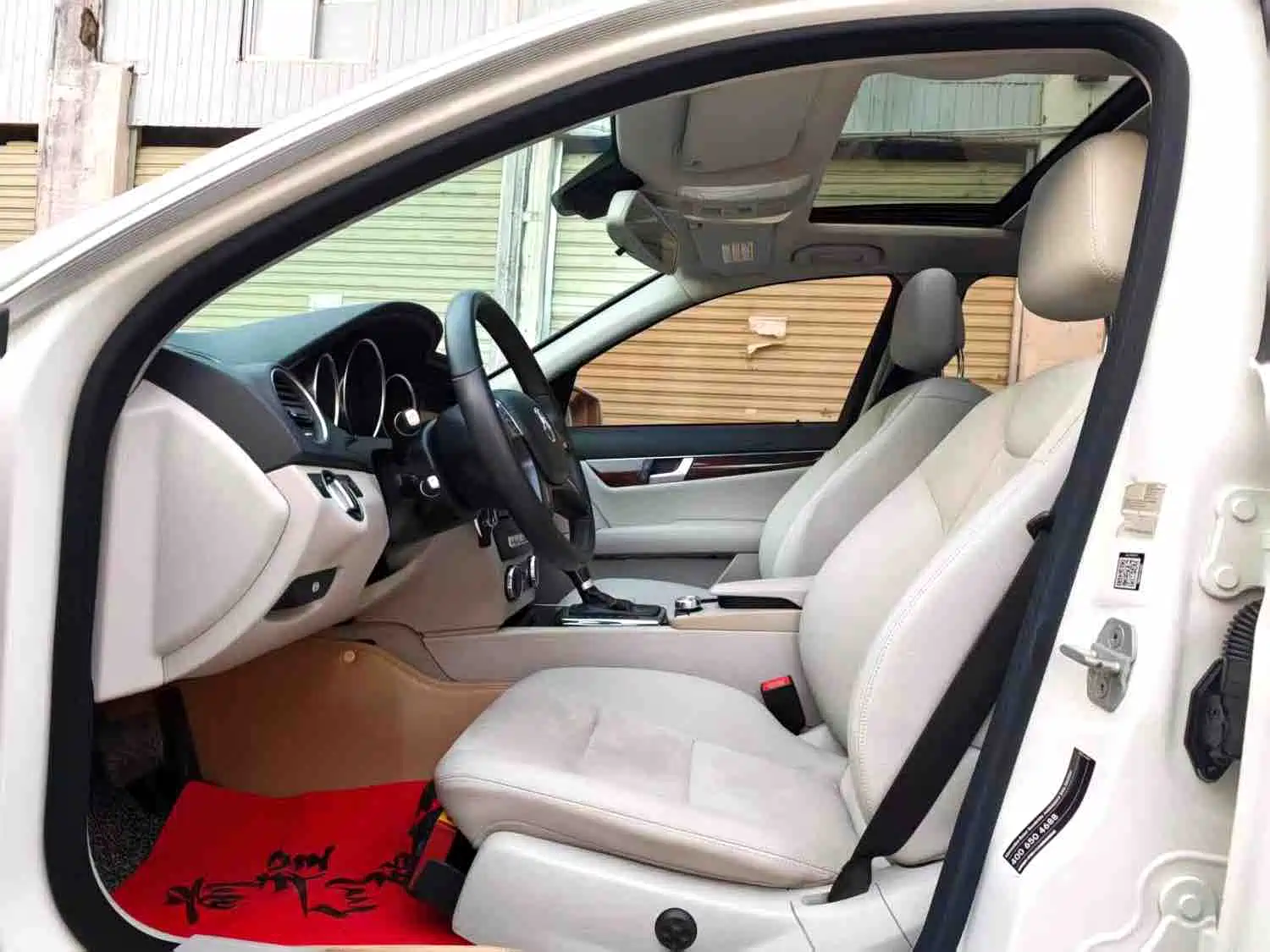Фото 4 - Mercedes-Benz C-Class
