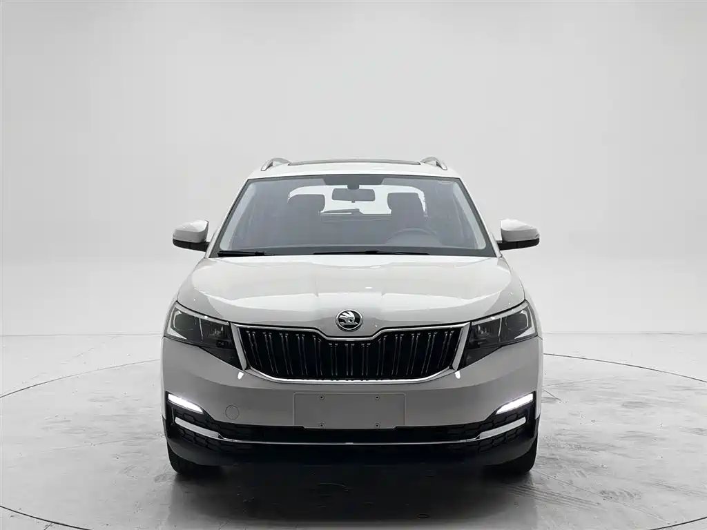 Škoda Kamiq 2022 1.5L Automatic Comfort Edition фото 2
