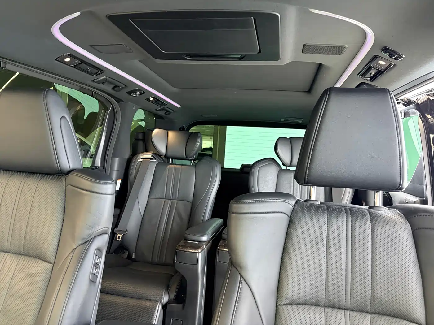 Toyota Alphard 2021 Hybrid 2.5L Premium фото 13