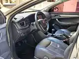 Фото 8 - Roewe 360