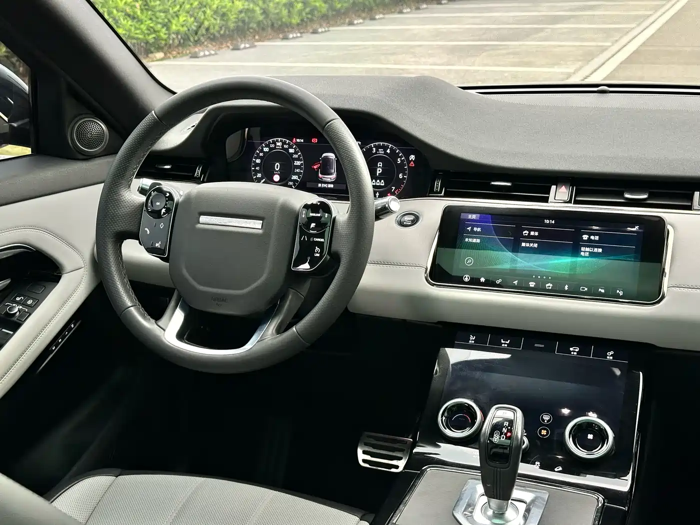 Land Rover Range Rover Evoque 2020 249PS R-DYNAMIC SE Sport Tech Edition фото 16