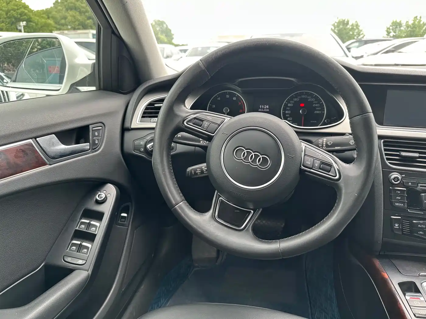 Audi A4L 2013 35 TFSI Automatic Comfort фото 6