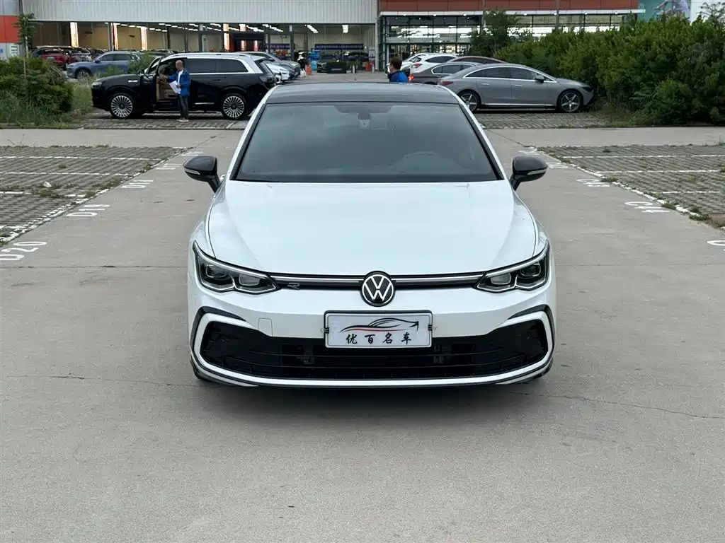 Volkswagen Golf 2023 280TSI DSG R-Line Lite фото 2