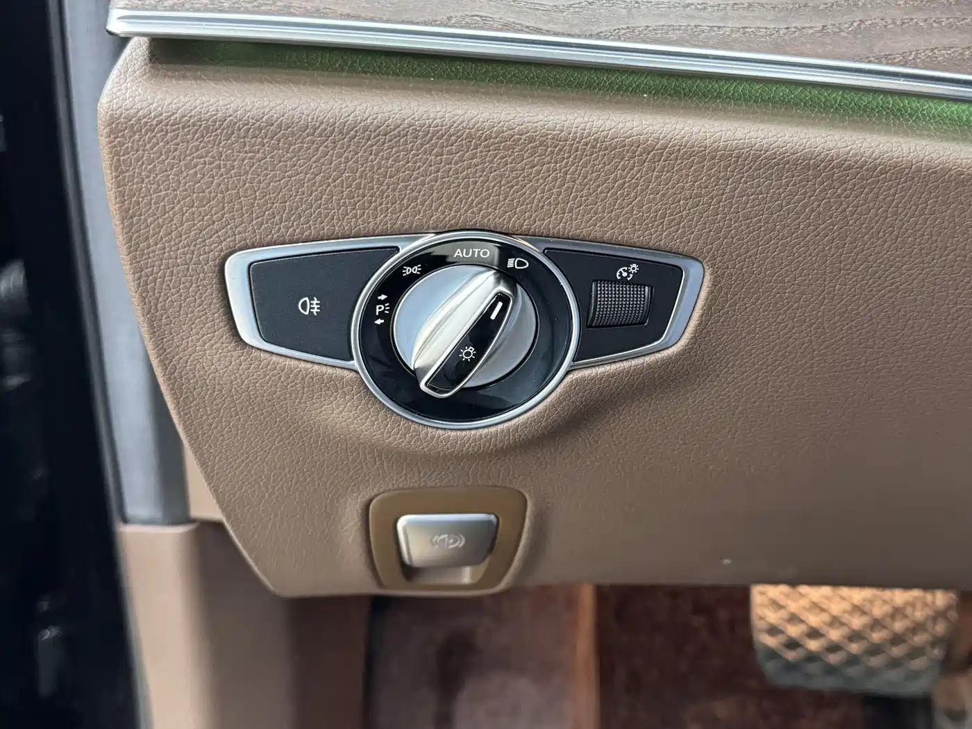 Mercedes-Benz E-Class 2022 E 300 L Luxury фото 22