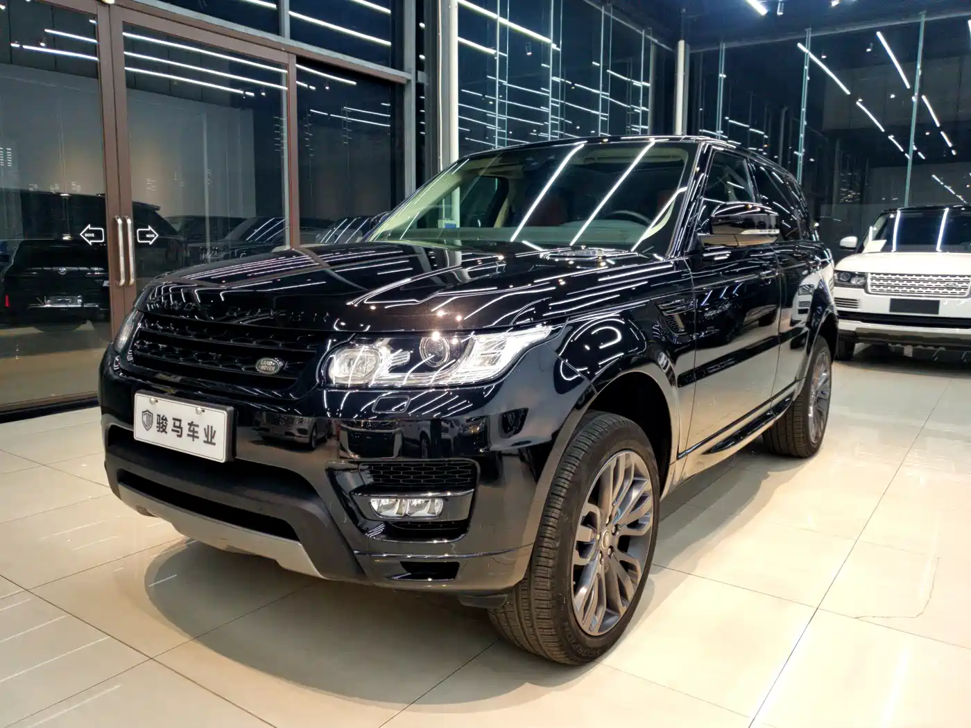 Land Rover Range Rover Sport 2017 3.0 SC V6 HSE DYNAMIC фото 3
