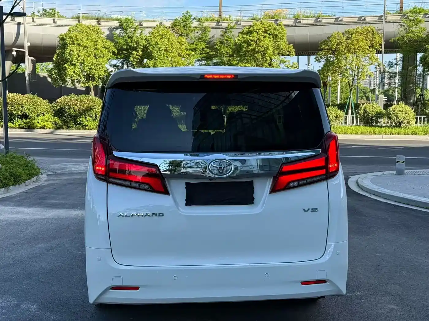 Toyota Alphard 2015 3.5L Luxury Edition фото 7