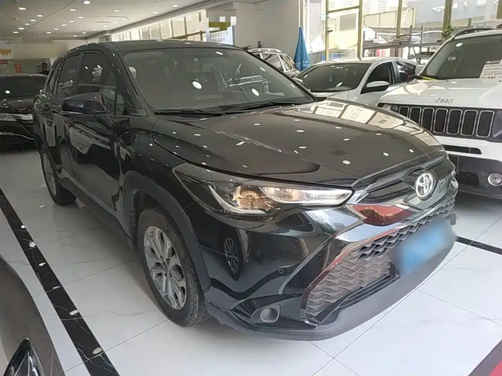 Toyota Frontlander 2023 2.0L CVT Elite Edition фото 4