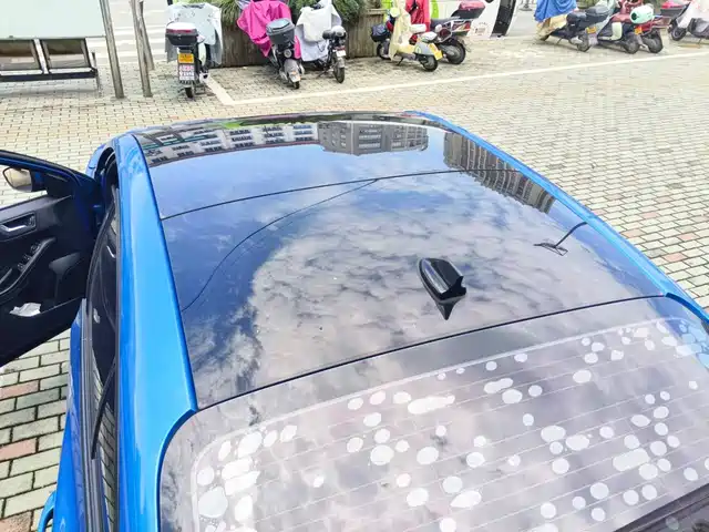 Ford Focus 2020 Sedan EcoBoost 180 Automatic ST Line — фото 5