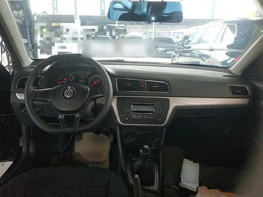 Volkswagen Lavida 2017 1.6L Manual Trend Edition фото 10