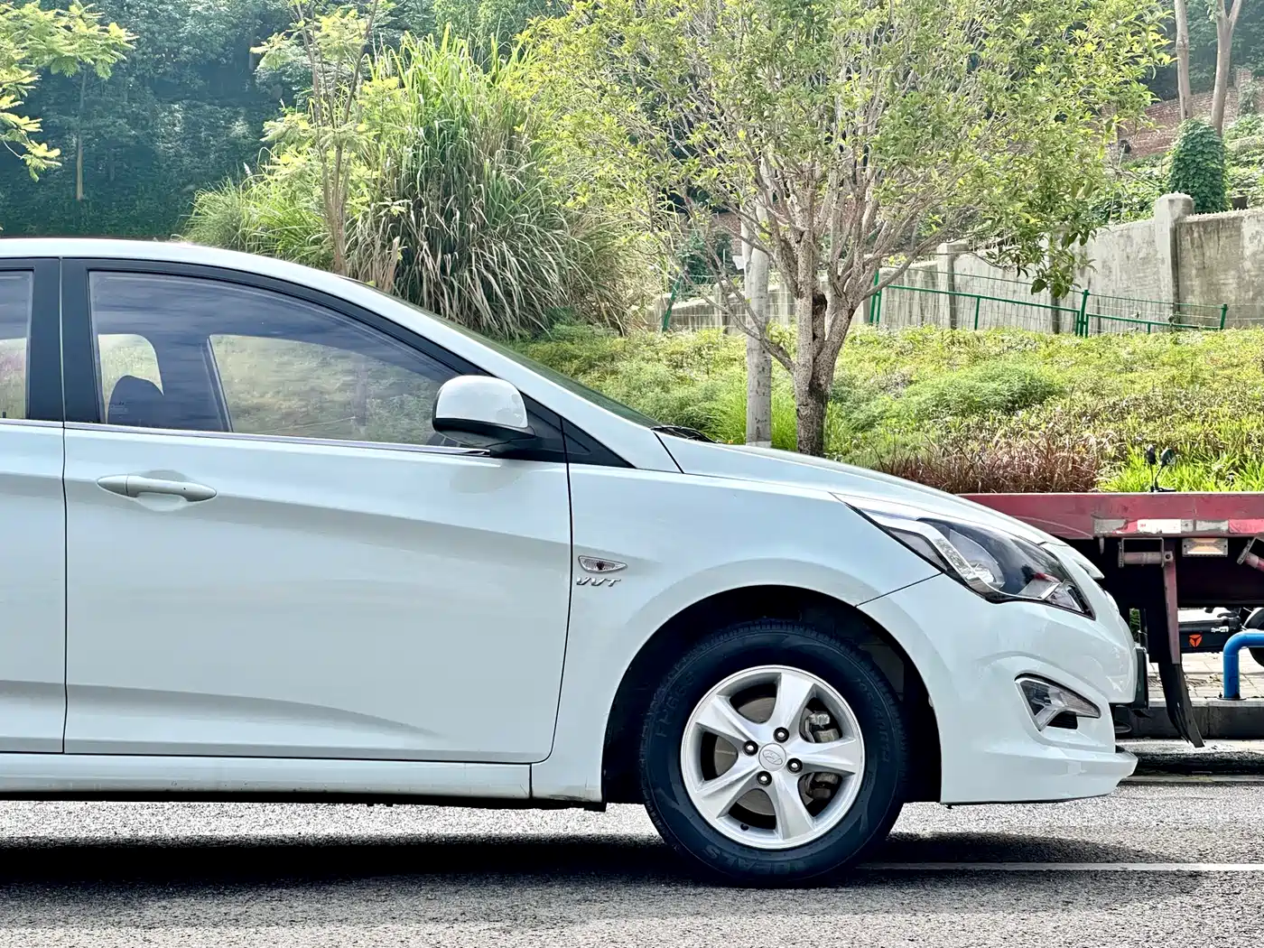 Hyundai Reina 2014 2014 1.4L Manual GLX