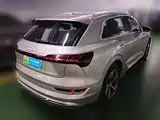 Photo 2 - Audi e-tron