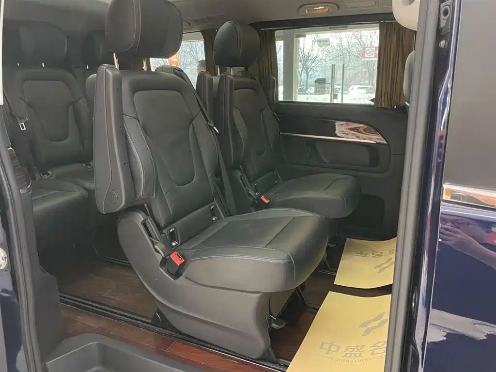 Mercedes-Benz V-Class 2017 Model V 260 Pilot Edition фото 17
