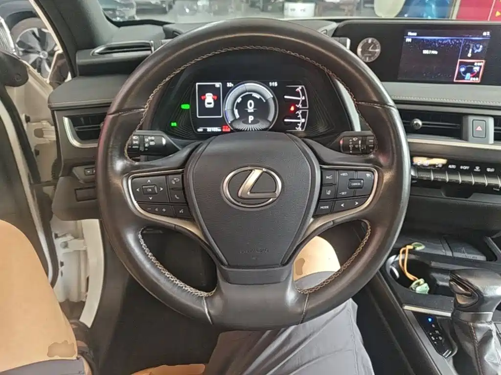 Lexus UX 2022 2020 260h Explore Fun Edition