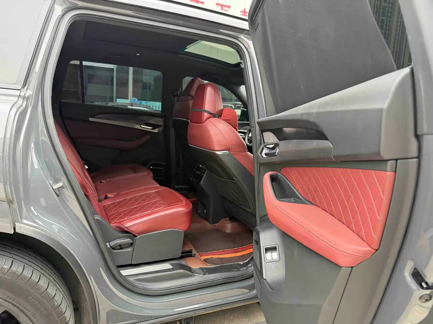 Audi Q6 2024 2024 45 TFSI quattro Shadow Warrior Edition 7-seater