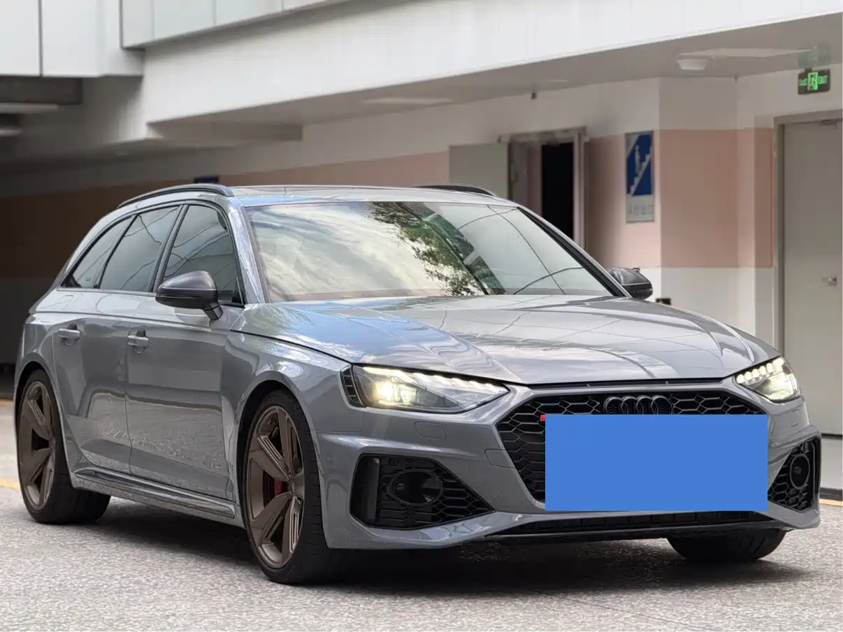Audi RS 4 2024 2023 Model RS4 Avant Obsidian Edition