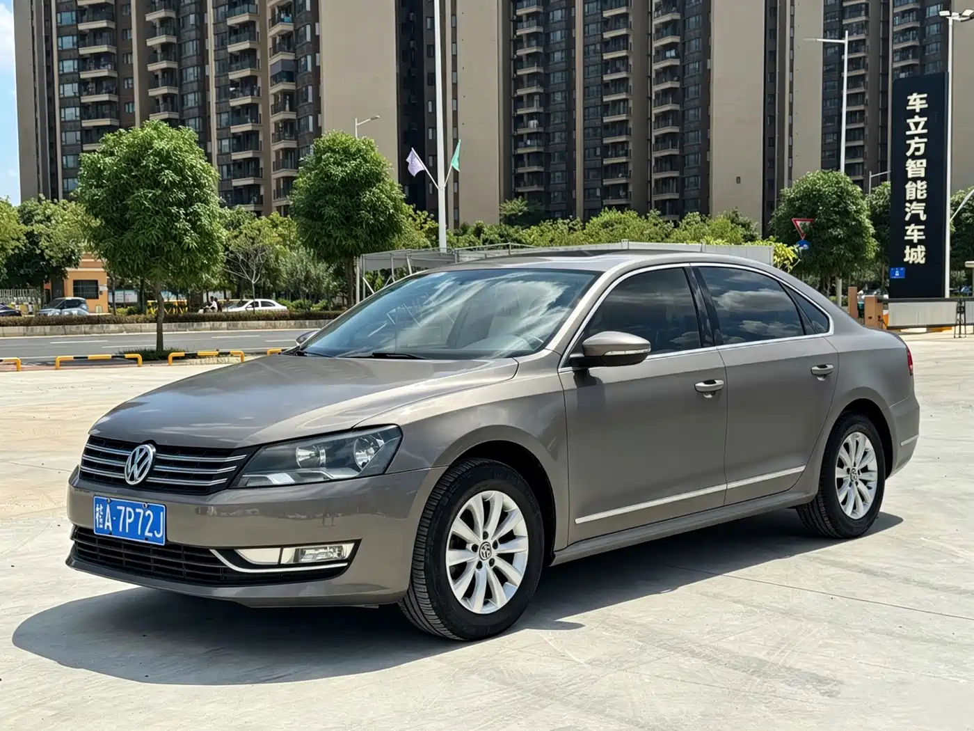 Фото 1 - Volkswagen Passat