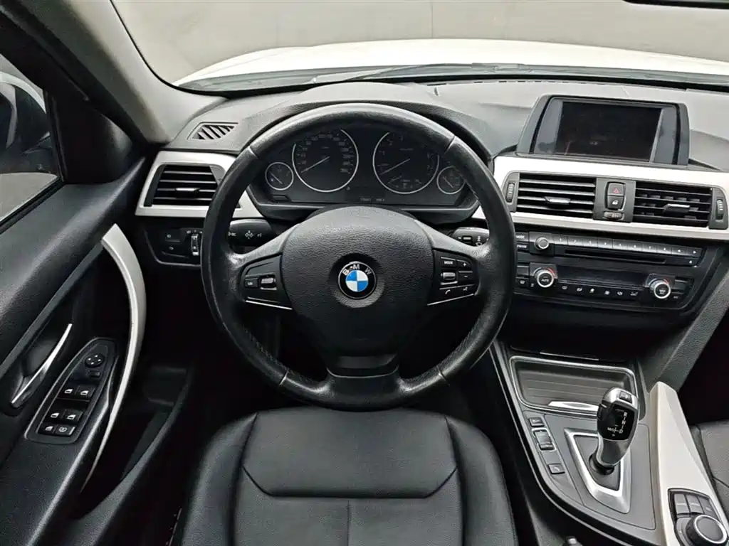 BMW 3 Series 2014 320Li Fashion фото 11