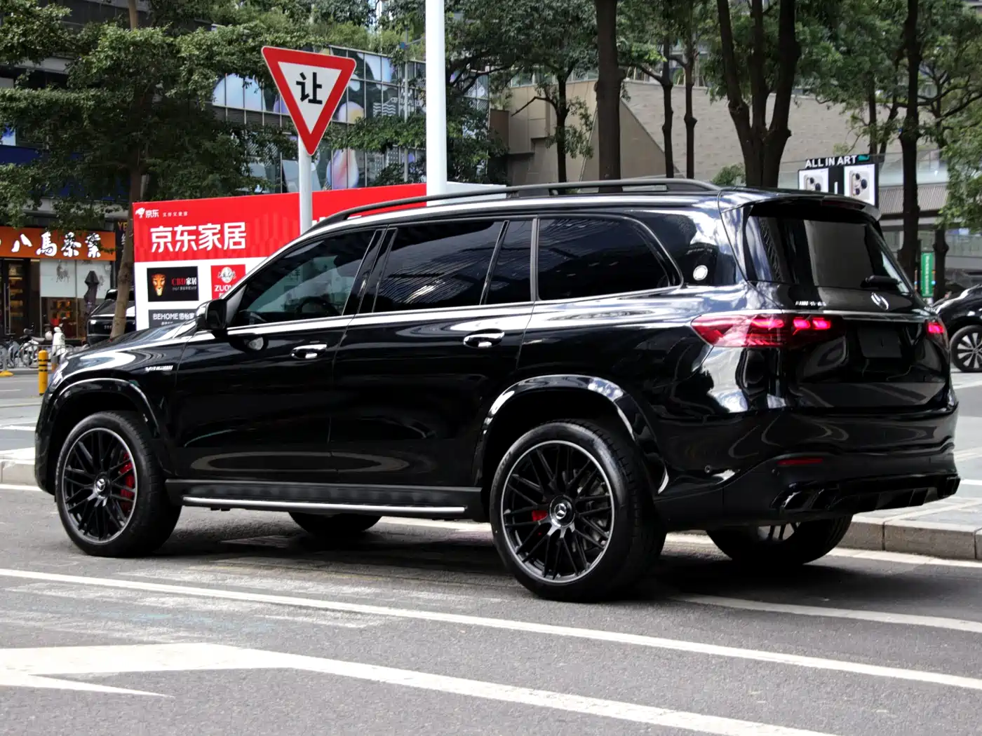 Mercedes-Benz GLS AMG 2024 AMG GLS 63 4MATIC+ фото 4