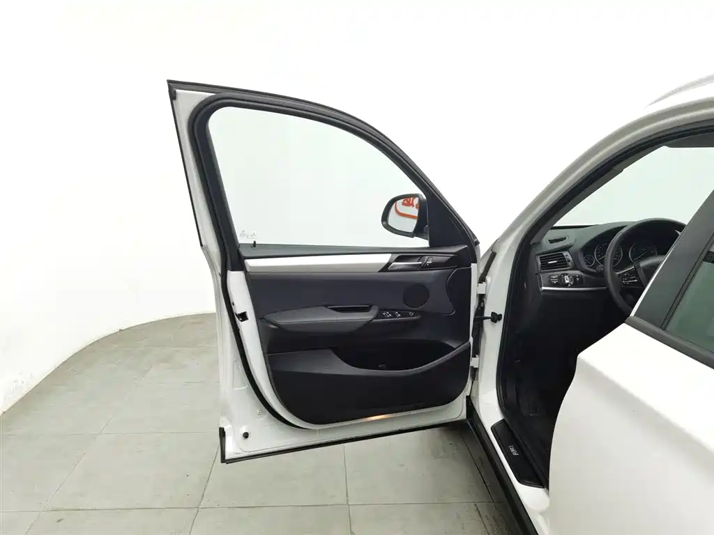 BMW X3 (Import) 2016 sDrive20i фото 8