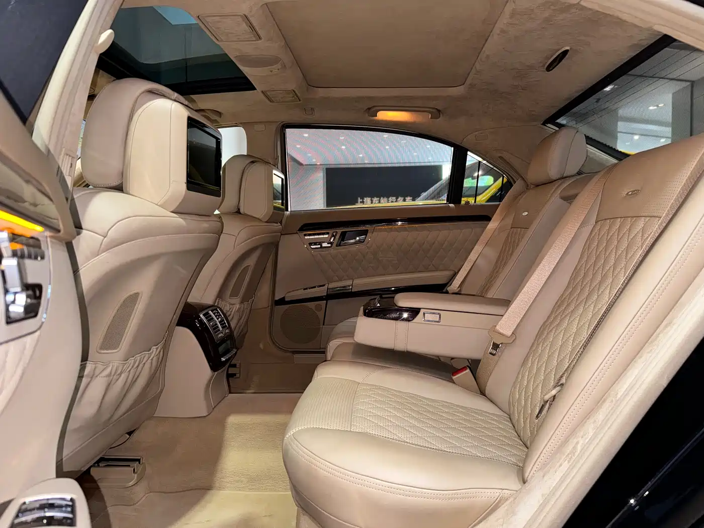 Mercedes-Benz S-Class AMG 2010 AMG S 65 фото 22