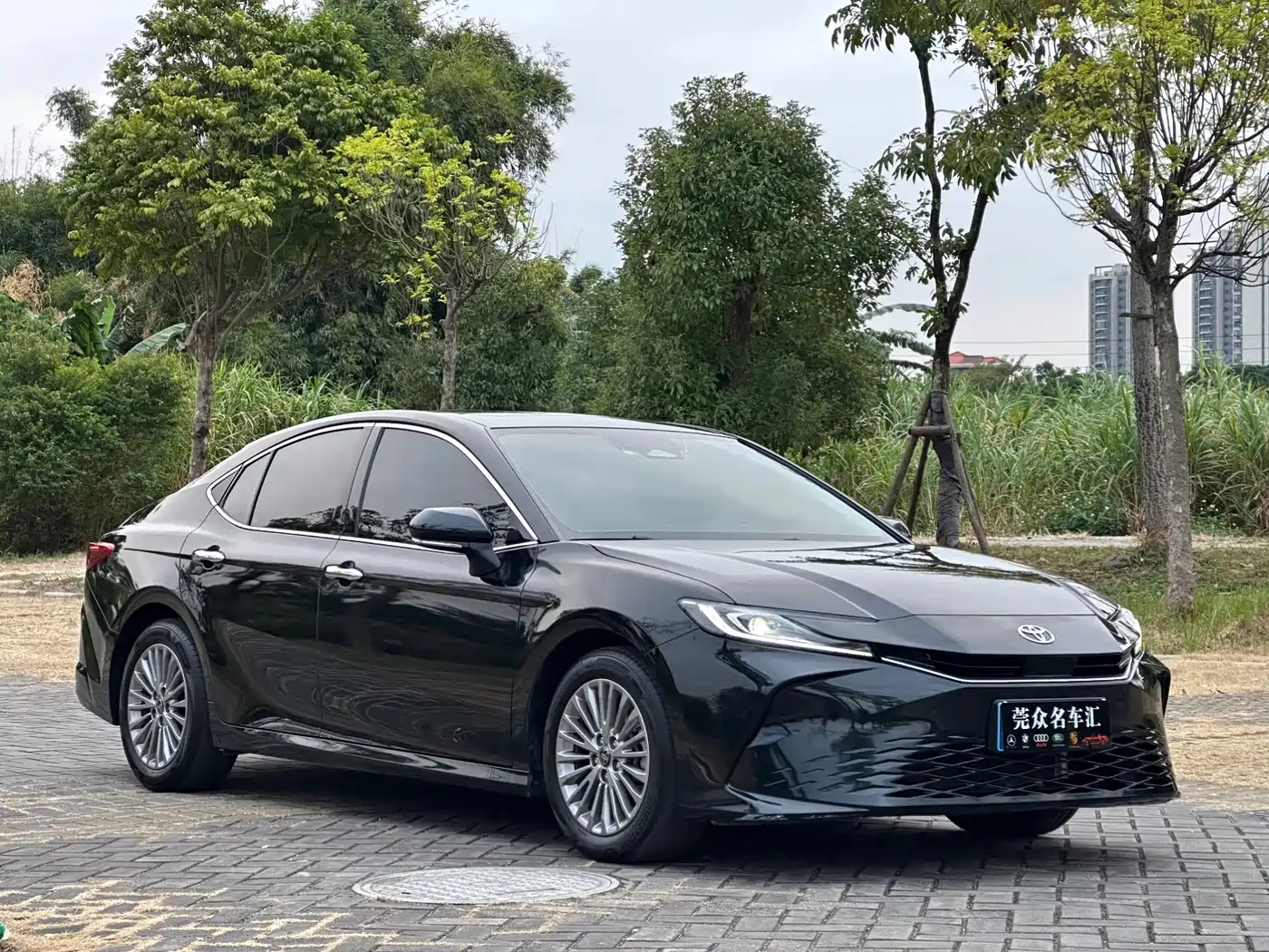 Toyota Camry 2024 2.0GVP Luxury Edition фото 2
