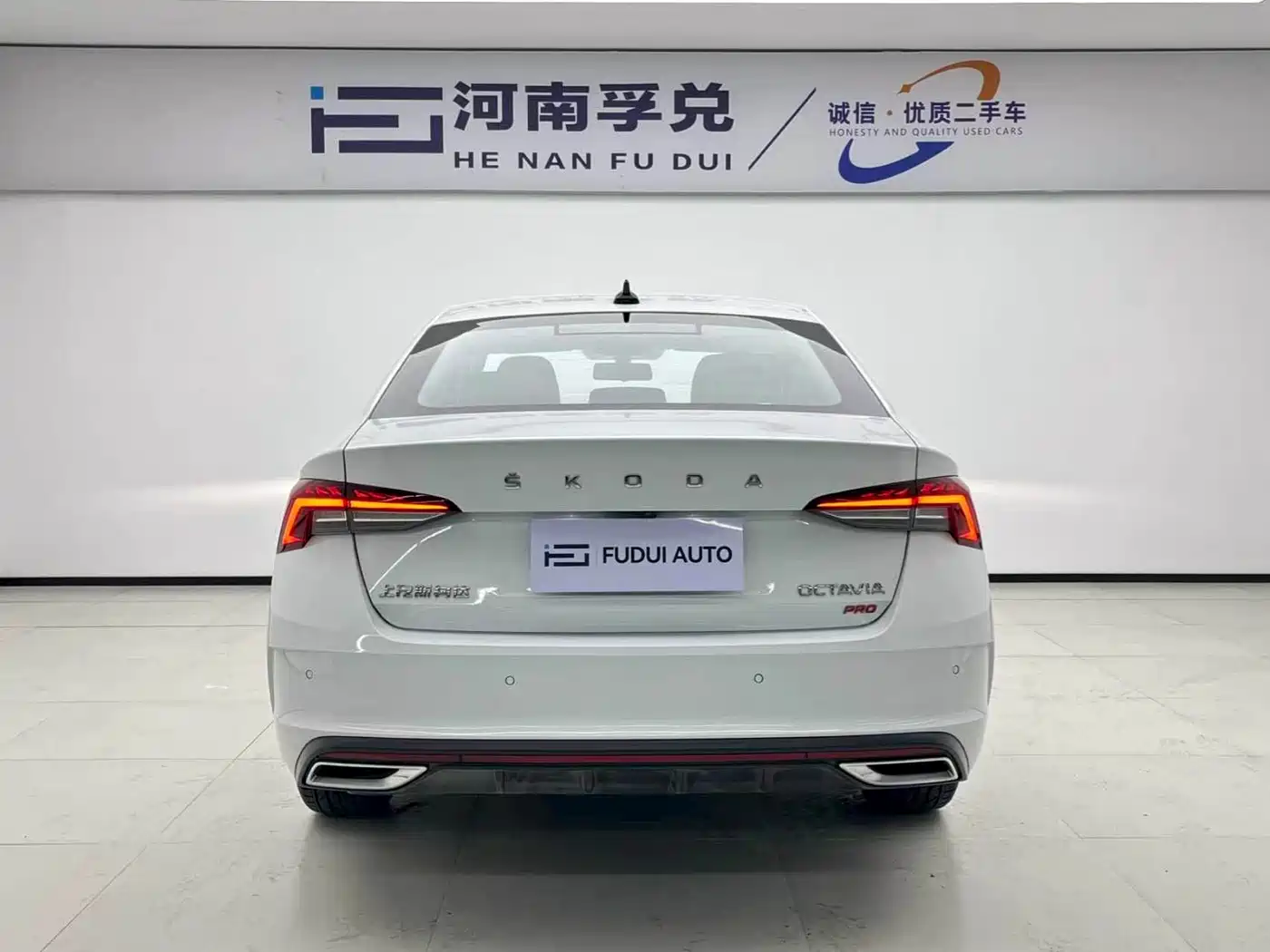 Škoda Octavia 2023 Facelift PRO TSI280 Premium Edition фото 5