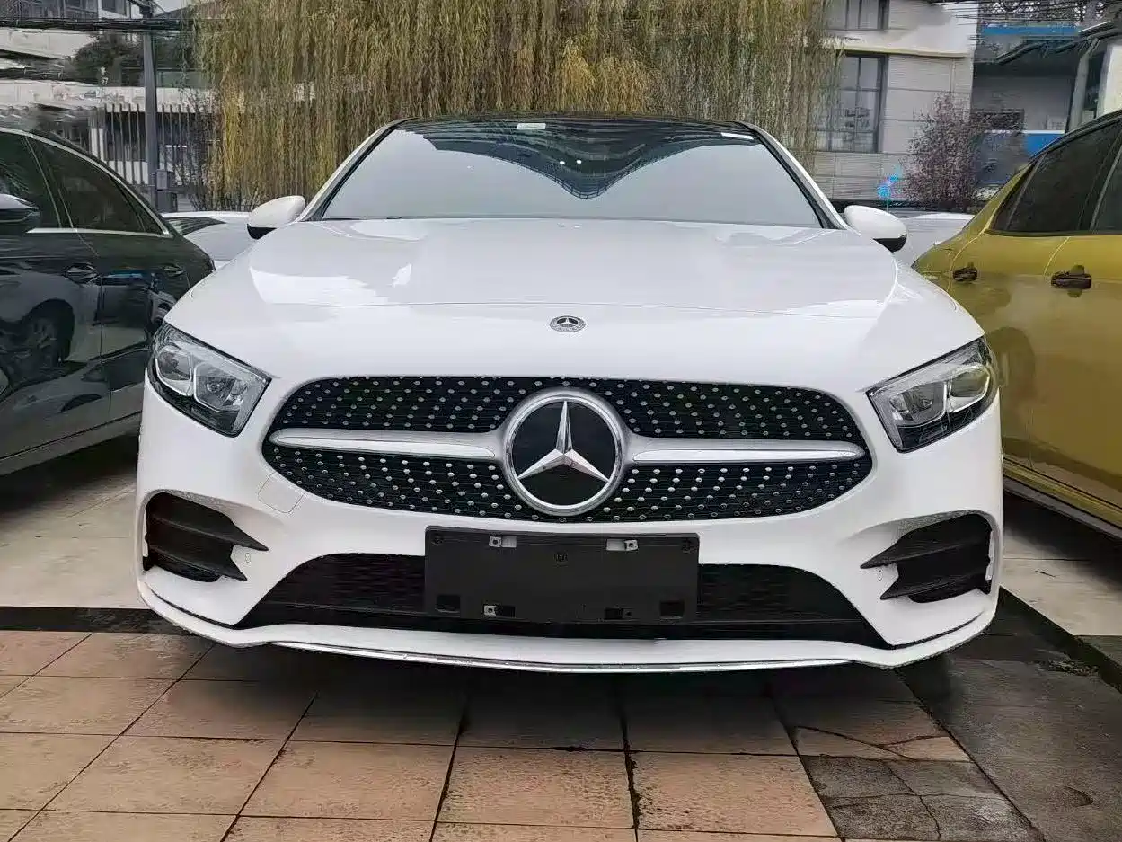 Mercedes-Benz A-Class 2020 A 200 L Sport Sedan фото 2