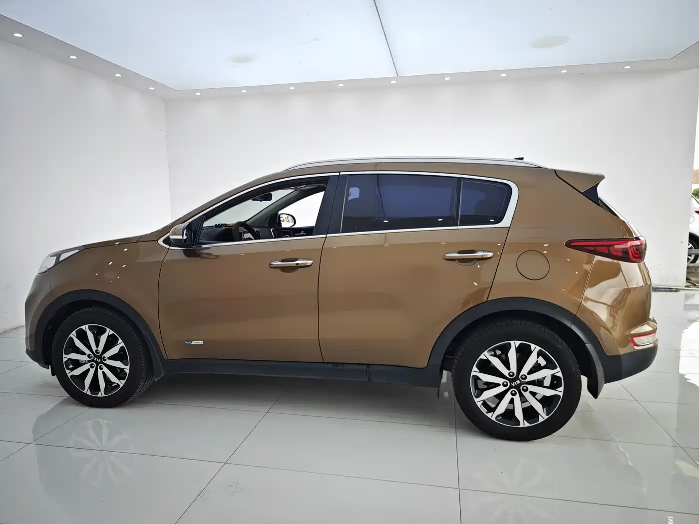 Kia KX5 2016 2016 Model 1.6T Automatic 2WD DLX