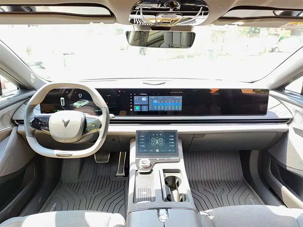 Voyah Auto VOYAH Zhuiguang 2024 PHEV AWD Ultra Long Range Flagship фото 10