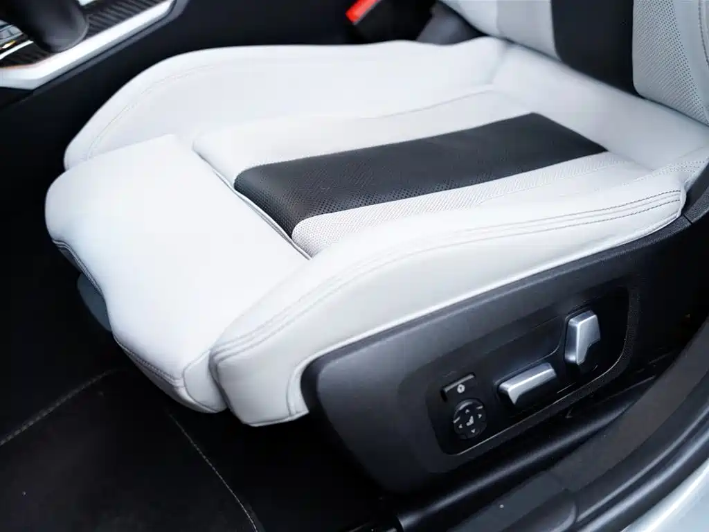 BMW M3 2023 M3 Sedan Thunder Edition фото 29