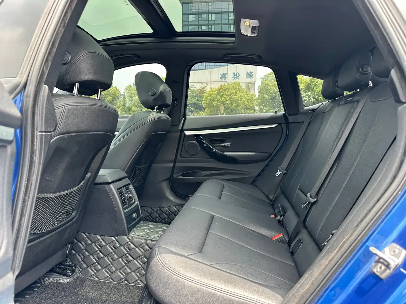 BMW 3 Series GT 2019 320i M Sport Package фото 14