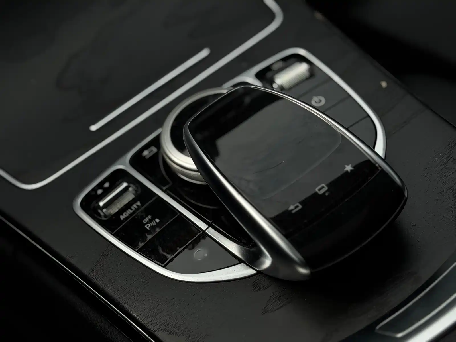 Фото 11 - Mercedes-Benz C-Class