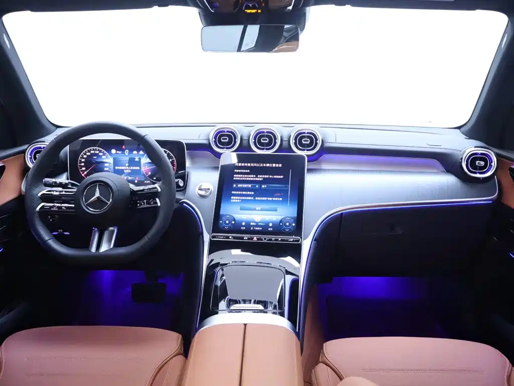 Photo 13 - Mercedes-Benz GLC