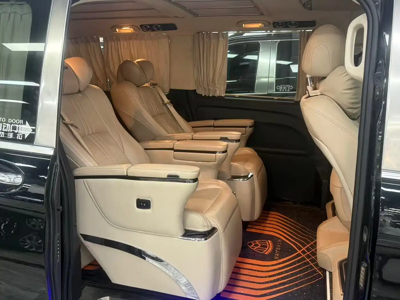 Mercedes-Benz Vito 2021 2.0T Elite 7-Seater фото 6