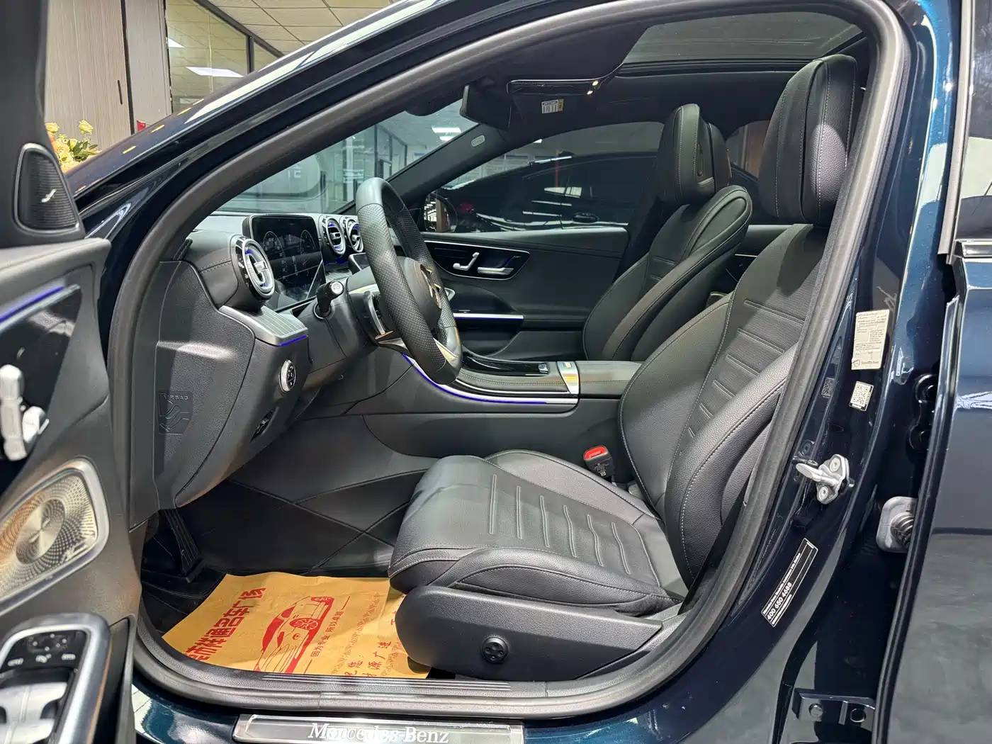 Mercedes-Benz C-Class 2023 Facelift II C 260 L Night Edition фото 5