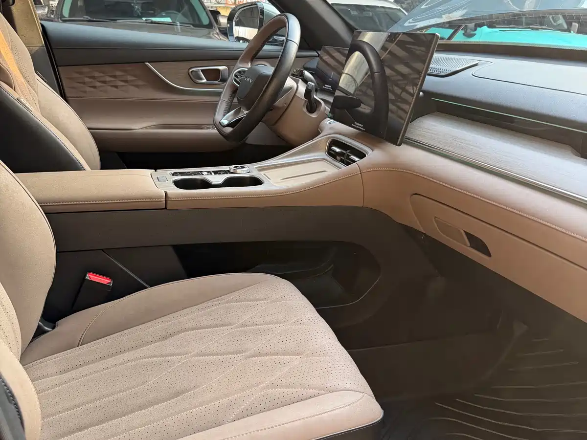 Chery Tiggo 8 PLUS 2024 2025 290TGDI DCT Premium 5-seater