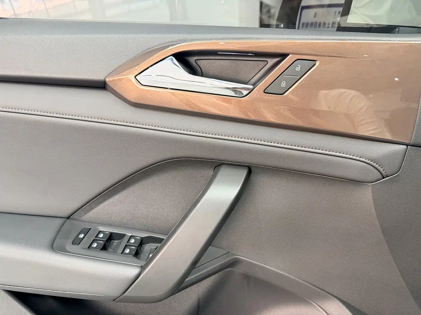 Volkswagen Tharu, миниатюра 13