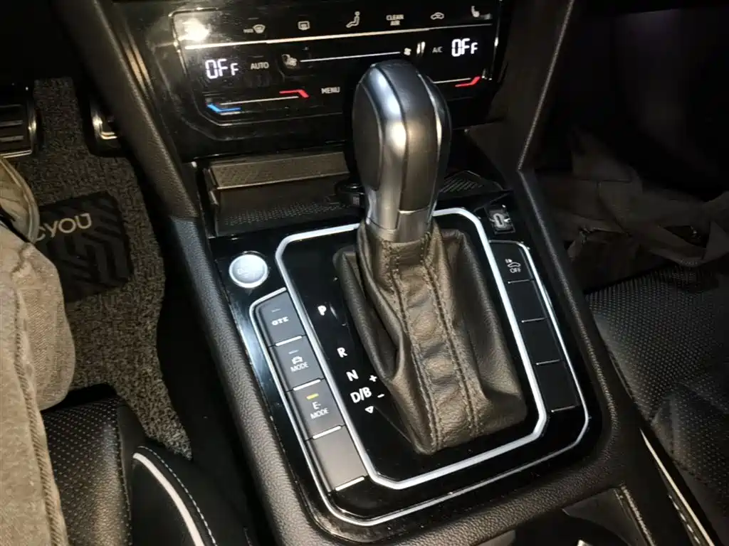 Volkswagen Magotan GTE Plug-in Hybrid 2022 GTE Luxury фото 14