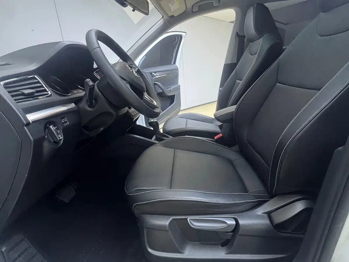 Škoda Kamiq 2022 1.5L Automatic Comfort Edition фото 19