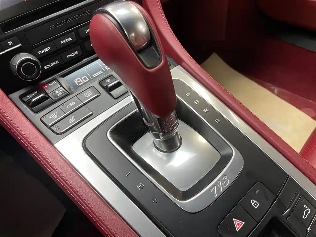 Porsche 718 2022 Boxster 2.0T фото 14