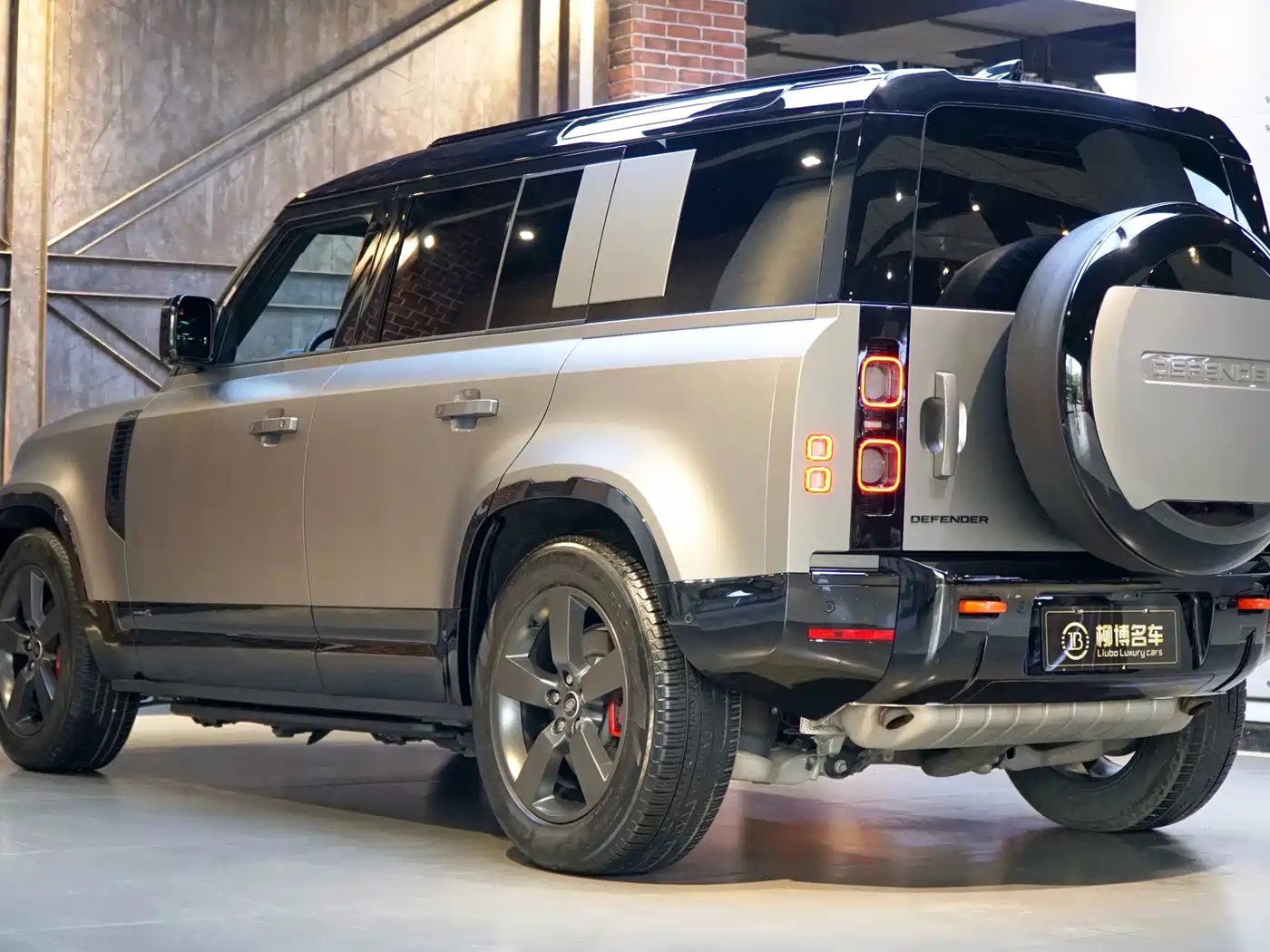 Land Rover Defender 2025 110 3.0T P400 X фото 4