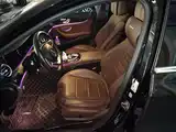 Photo 15 - Mercedes-Benz E-Class